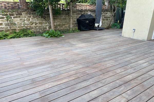 Photo du mobilier de jardin qui va intégrer la terrasse