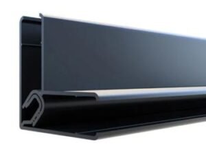 Profil d'angle intérieur pour bardages en aluminium