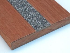 Lame de Terrasse Antidérapante Gripsure - Gamme BOARDWALK - Urban - Bois Exotique