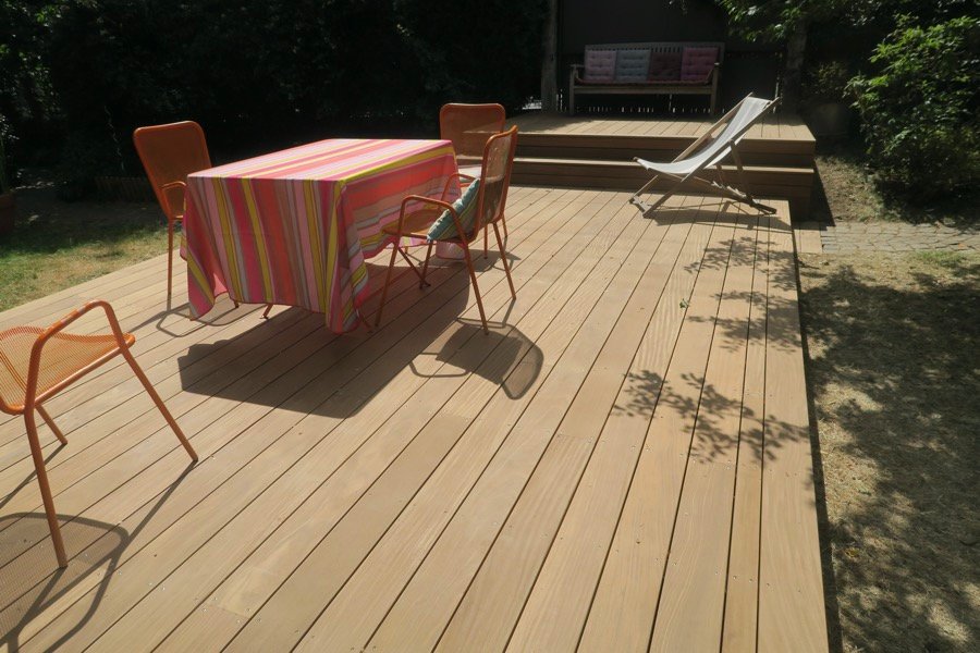 Grande terrasse en Afrormosia