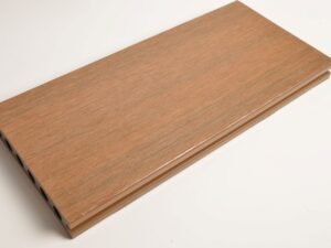 Lame de terrasse bois composite rainurée XtraWood 14x400cm. Couleur Teak